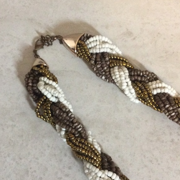 3 strand twisted beads 9” necklace with coil accent - Picture 5 of 7